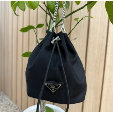 PRADA 프라다 리나일론 미니 파우치백
