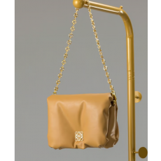 LOEWE 로에베 퍼퍼 고야백