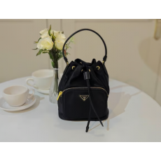PRADA 프라다 포코노 코스메틱 버킷백