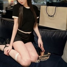 CHANEL 샤넬 향수반팔니트