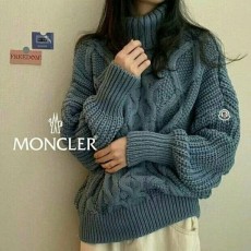 MONCLER 몽끌레어 빅꽈배기폴라니트
