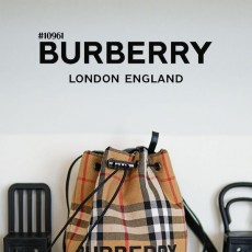 BURBERRY 버버리 캔버스 스트링 미니 복조리 파우치백
