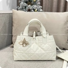 DIOR 디올  뚜주흐 미듐 화이트