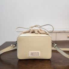 MM6 MAISON MARGIELA 메종 마르지엘라  마르지엘라 카메라백