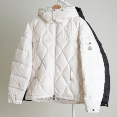 MONCLER 몽끌레어 Averole 아베롤 쇼트 다운 자켓