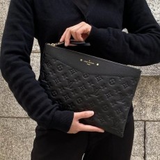 LOUIS VUITTON 루이비통  앙프랭땅 클러치백