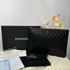 CHANEL 샤넬 구하라 클러치 램스킨 라지 (금장)