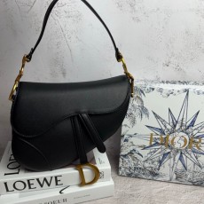 DIOR 디올 새들 스트랩백