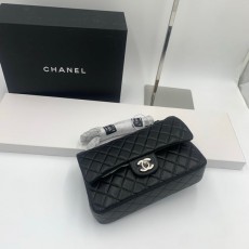 CHANEL 샤넬 클래식 램스킨 (은장)