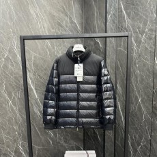 MONCLER 몽끌레어 코이어즈 (Coyers) 다운 패딩