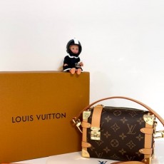 LOUIS VUITTON 루이비통  사이드 트렁크 pm 풀박