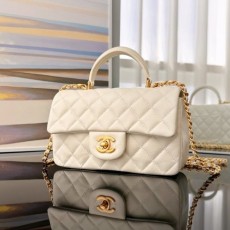 CHANEL 샤넬 뉴미니 탑핸들 플랩백