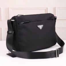 PRADA 프라다 메신져