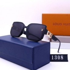 LOUIS VUITTON 루이비통 옆장식