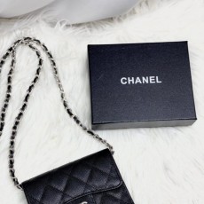 CHANEL 샤넬 클래식 체인 미니백 캐비어 은장