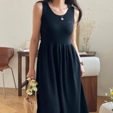 프** 꾸안꾸 민소매 원피스