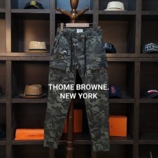 톰* 리미티드 브라운 라벨 G.D 텍스쳐 위장조거 팬츠