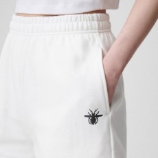 디* BEE 로고 반바지