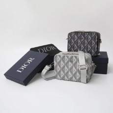 디* 다이아몬드 스트랩 숄더백