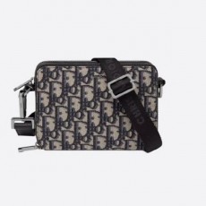 디* 스트랩 파우치