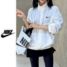 나** 스우시 커팅 바람막이