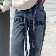 발**** 데님 팬츠 (여성)