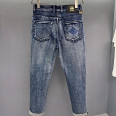 지** 유니크 레터링 패턴 청바지