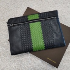 보** 2023 다크그린 투톤 클러치백(최상급)