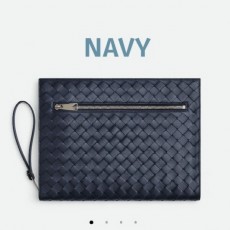 보** NEW 인트레치아토 미디엄 도큐먼트 케이스 ㅡ스페이스 네이비 color