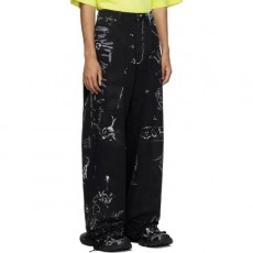 발**** 23SS 그래피티 배기 블랙 데님팬츠 - 수입 ? 프리미엄 ?