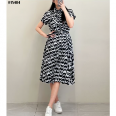 CHANEL 샤넬 CC 웨이브 패턴 플레어 롱 원피스 & 체인 레더 벨트 셋