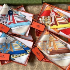 HERMES 에르메스 브라이드 에 그리 그리 트윌리 실크 스카프