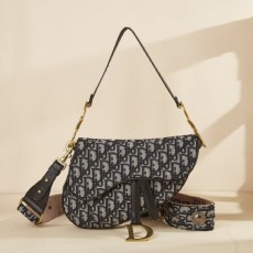 디* 고급 오블리크 클래식 미듐 새들백