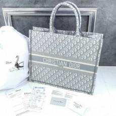 디* BOOK TOTE 백그레이 Di*r Oblique