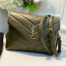 YSL SAINT LAURENT 입생로랑  루루토이