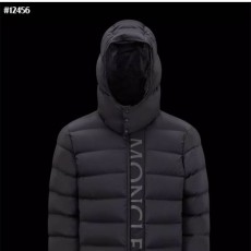 MONCLER 몽끌레어 남성 UME 움 쇼트 다운 점퍼