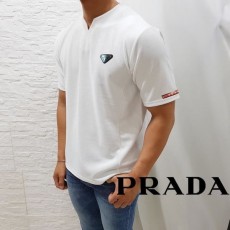 PRADA 프라다 슬릿 엠보 반팔티셔츠