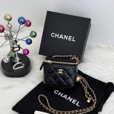 CHANEL 샤넬 골든볼 미니 베니티백 블랙 램스킨