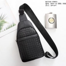 BOTTEGA VENETA 보테가베네타 짜임 힙색