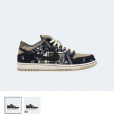 NIKE 나이키 X 트레비스스캇 SB 덩크로우