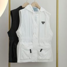 PRADA 프라다 삼각로고 리나일론 후드 베스트