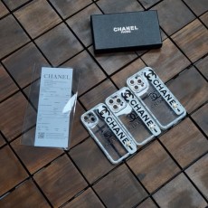 CHANEL 샤넬 핸드폰 케이스