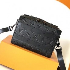 루* 2023 블랙 토뤼옹 트렁크 크로스백